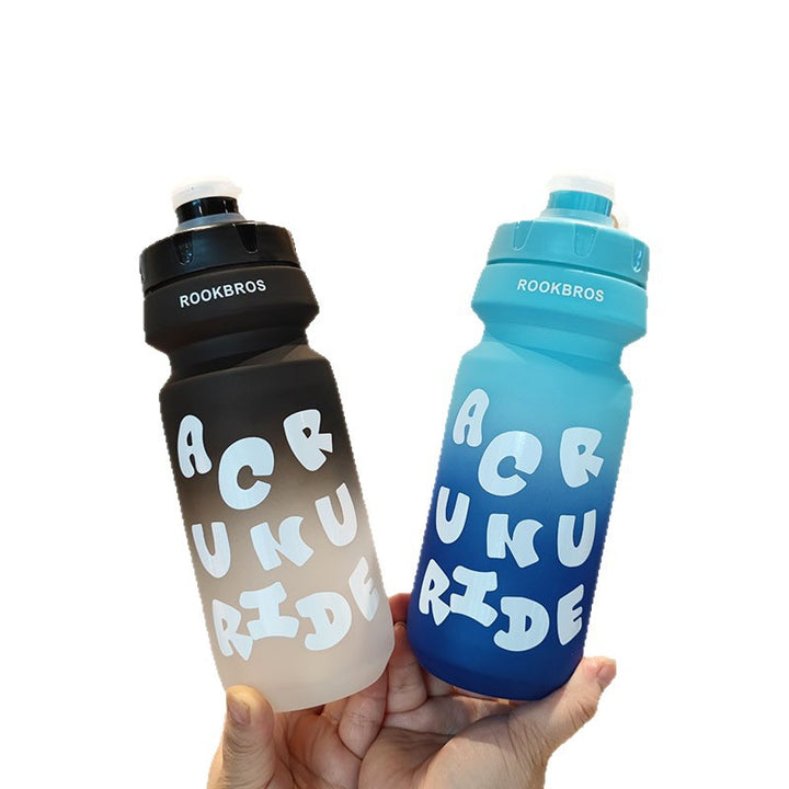 Women's sporty water bottle with flexible leak protection technology Stornfield