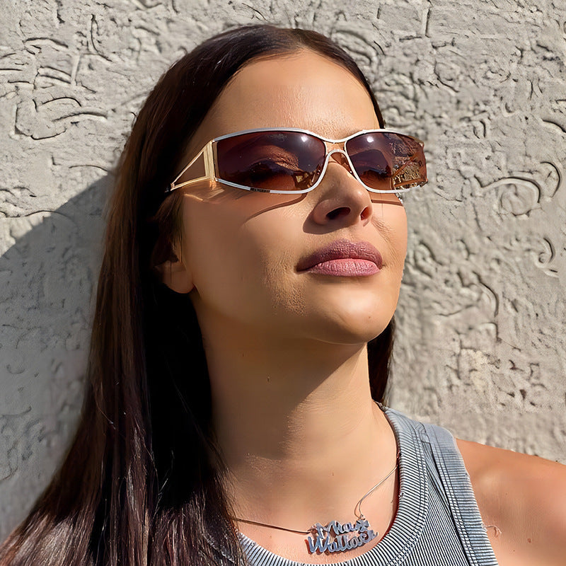 Women Sporty Sunglasses with Elegant Frame Stornfield