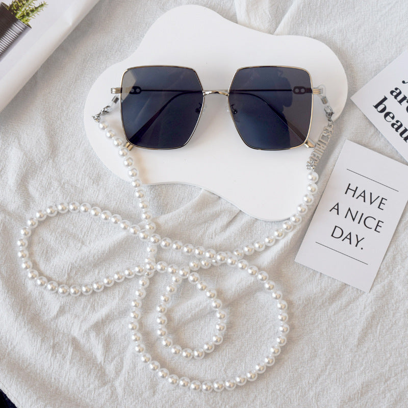 Elegant Beaded Eyewear Chain Stornfield 1786692260