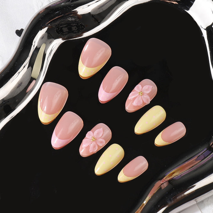 Floral Elegant Press-On Nail Set Stornfield