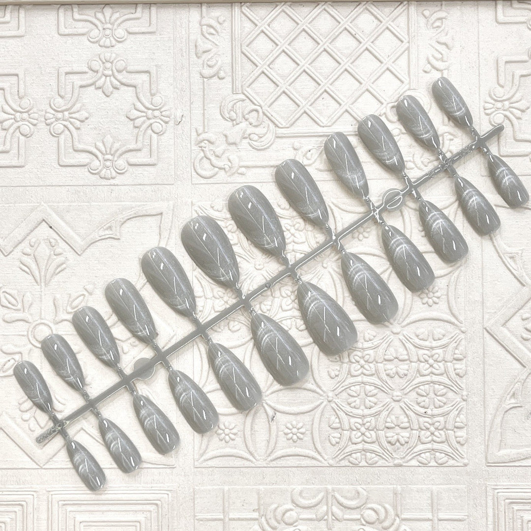 Glossy Elegant Almond-Shaped Press-On Nails Stornfield