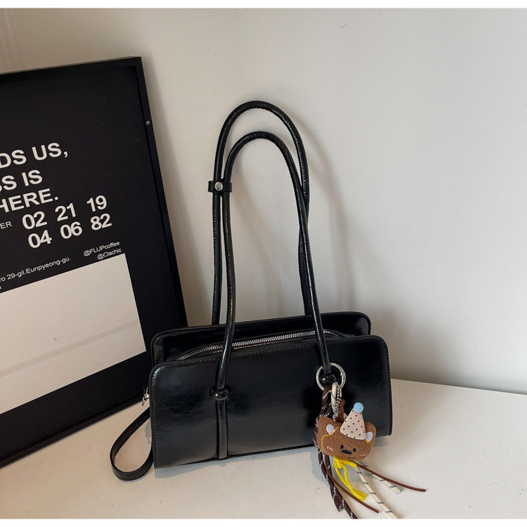 Modern Minimalist Crossbody Bag Stornfield