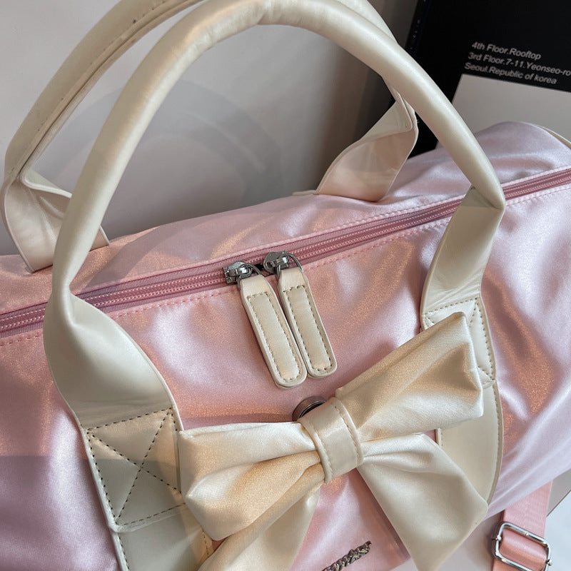 Women's Sporty Travel Bag with Adjustable Shoulder Strap Stornfield