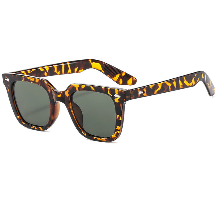 Ladies fashionable glasses with oversized, transparent frame Stornfield