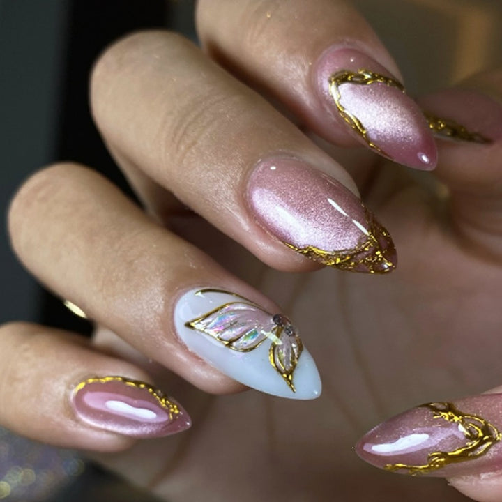 Artificial nail collection with stylish gold accents Stornfield