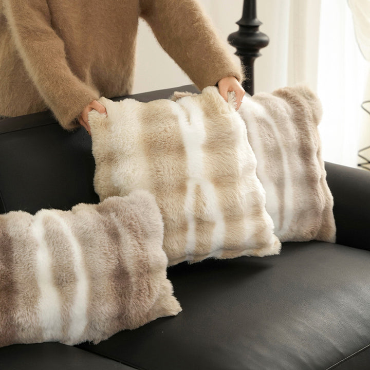 Luxurious faux fur decorative cushion set Stornfield