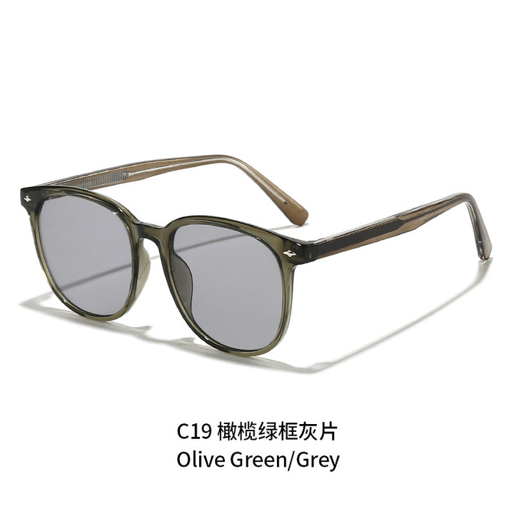 Women's fashionable sunglasses in elegant shape design Stornfield
