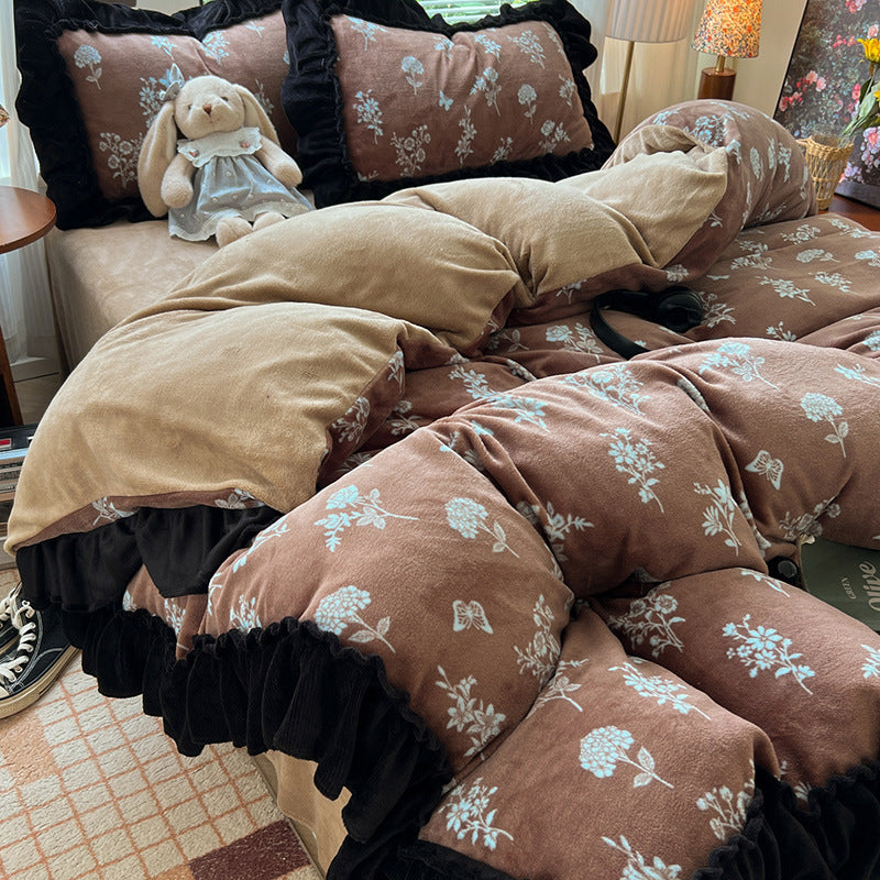 Floral Patterned Plush Comforter Set