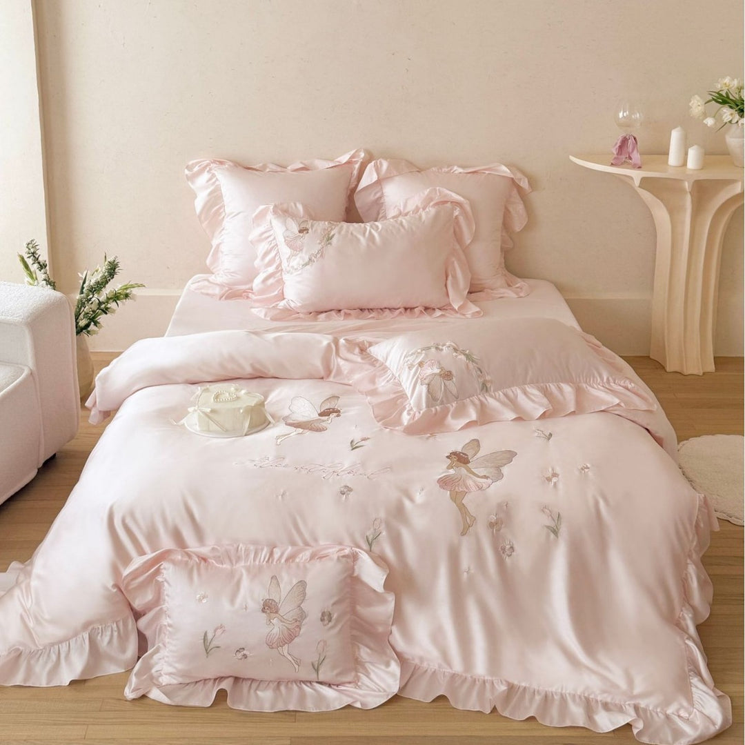 Satin bedding set with embroidery and ruffled hem