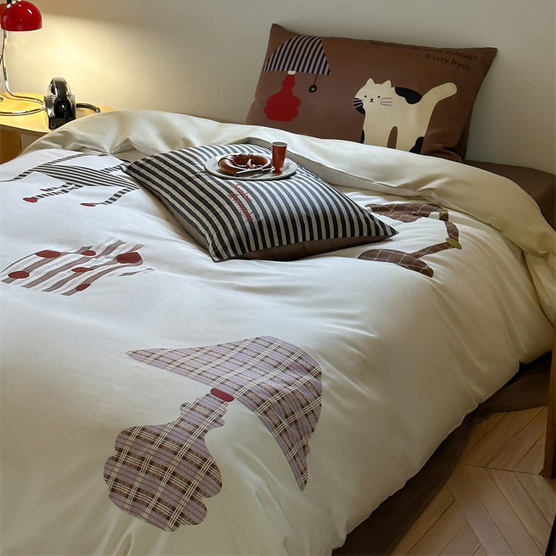 Bedding set made of cotton satin with double-sided stripe design