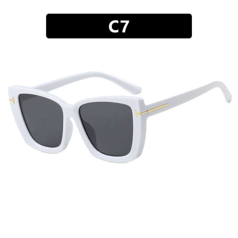 Women's large sunglasses in modern design with trendy tortoise pattern Stornfield