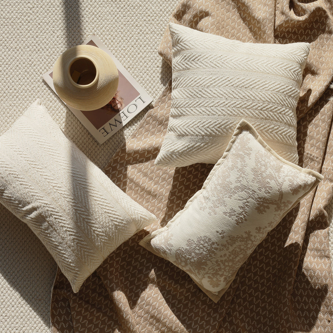 Elegant and artistically designed rectangular cushion