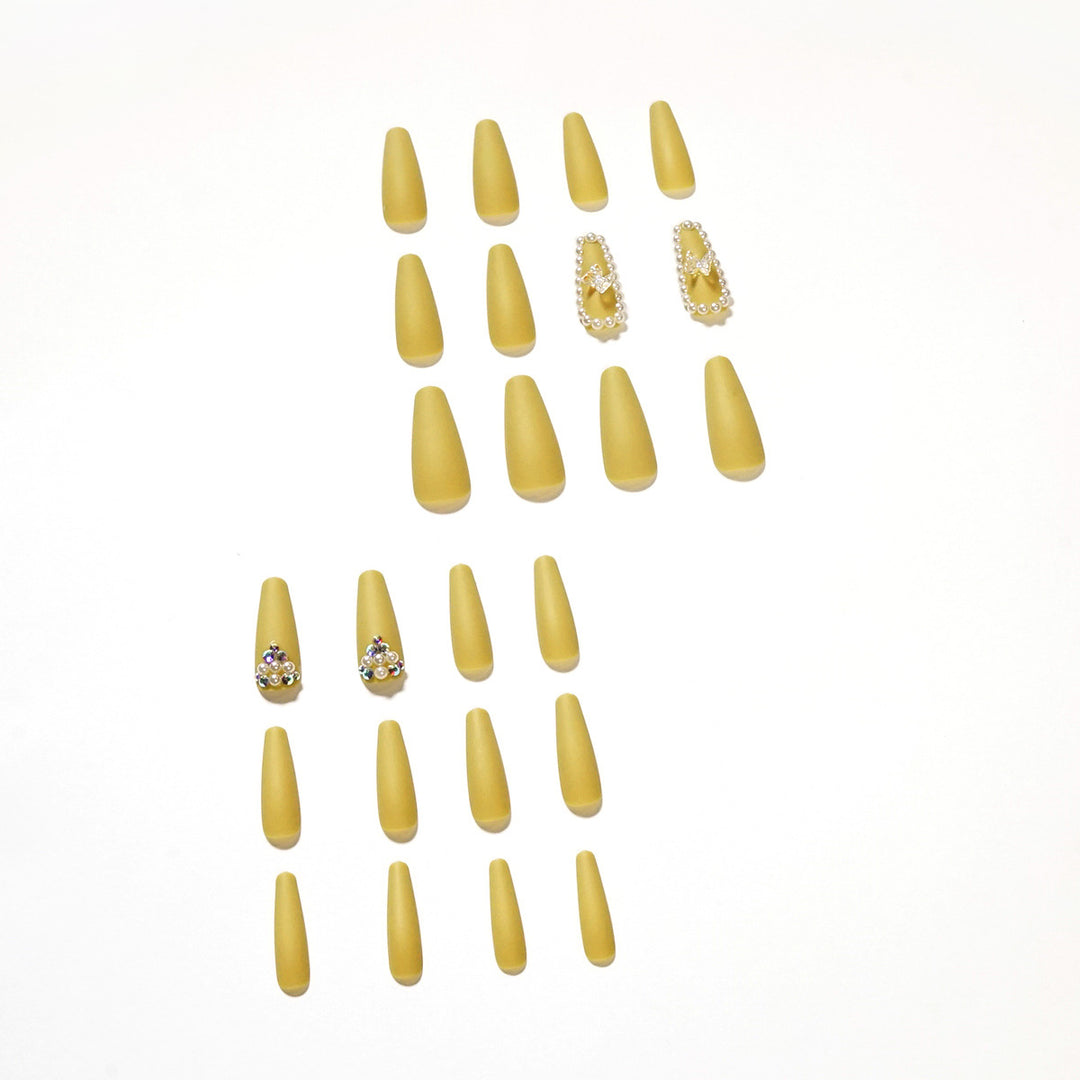 Artful stiletto nails with luxurious glitter accents Stornfield