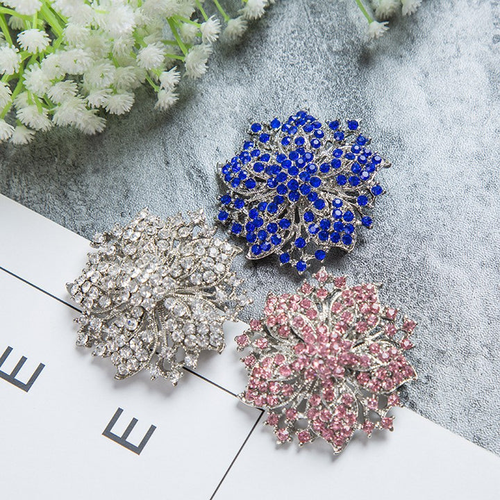 Glamorous brooch with crystals Stornfield