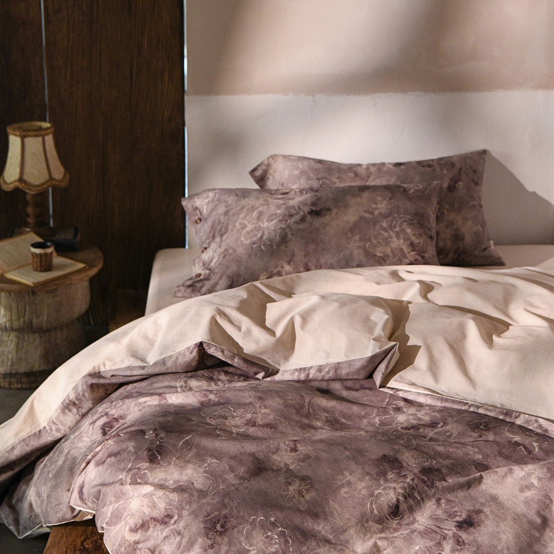 Luxurious bedding set made of cotton satin with floral watercolor pattern reversible duvet cover with button closure and pillowcases