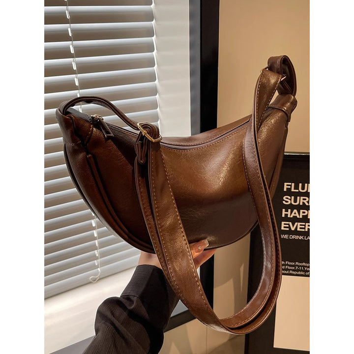 Modern Minimalist Hobo Bag Stornfield