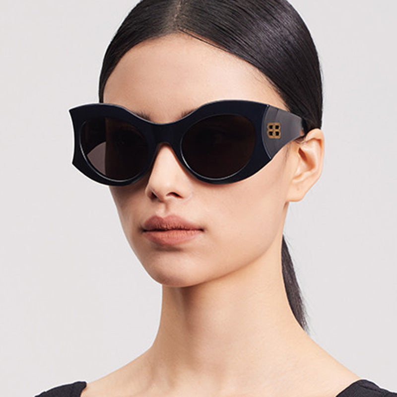 Ladies stylish Cat-Eye sunglasses with high-gloss design and protective lenses Stornfield