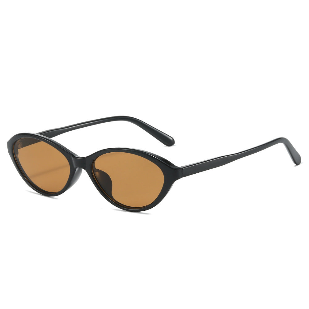 Elegant Cat-Eye Sunglasses Stornfield