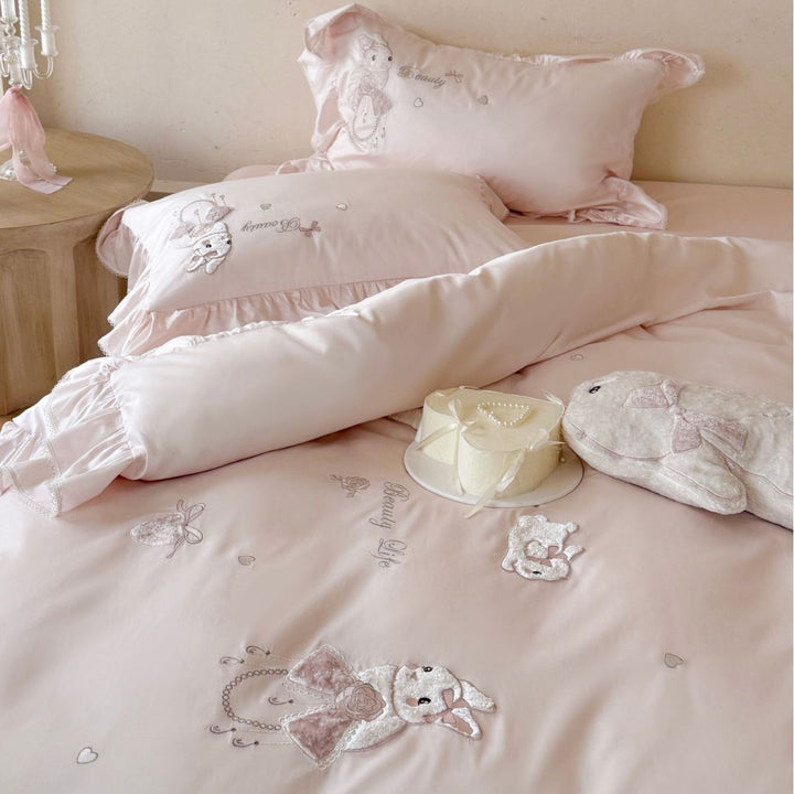 Luxurious Satin-Feel Ruffled Duvet Cover Ensemble with Embroidered Appliqué Pillow Shams