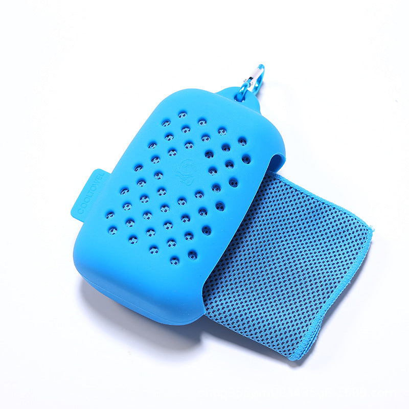 Women Portable Silicone Case with Integrated Cleaning Cloth Stornfield