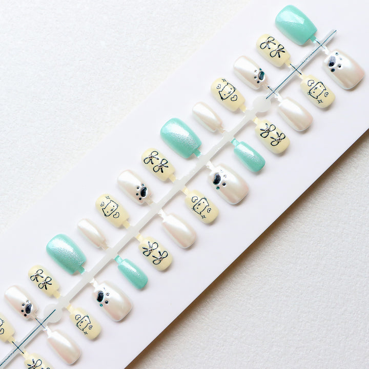 Whimsical Animal-Themed Press-On Nail Art Stornfield