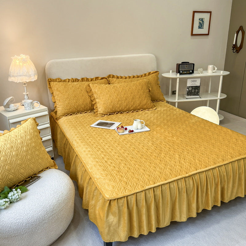 Textured Ruffled Bedspread