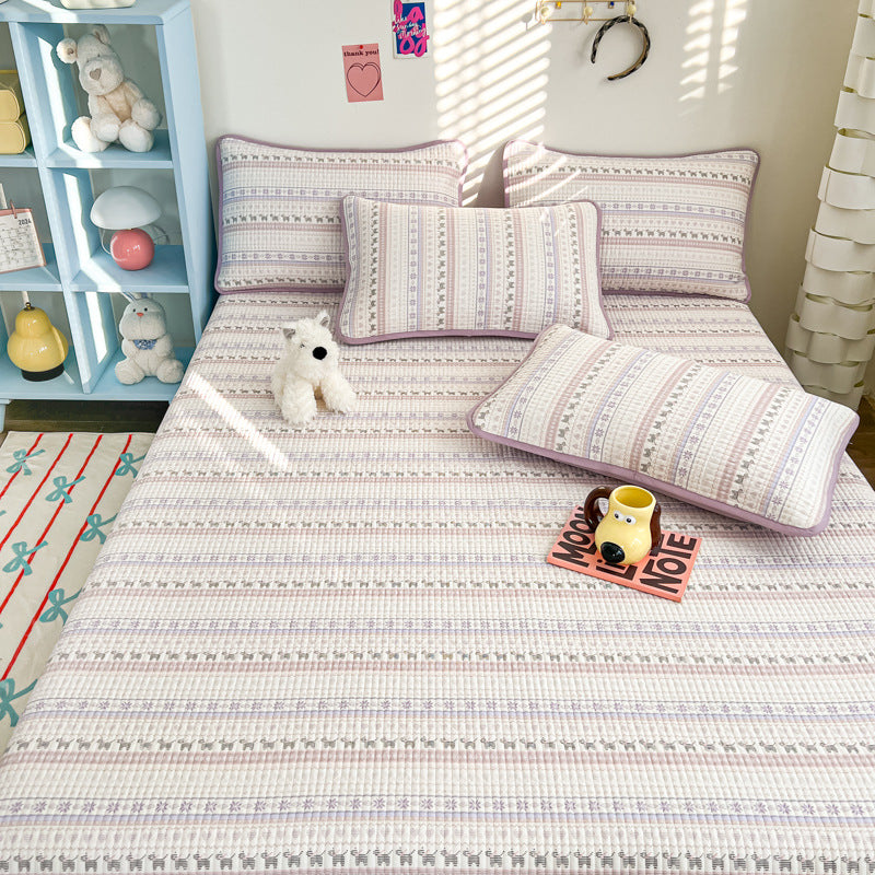 Lightweight Quilted Floral Bedspread Set with Piped Edge and Matching Pillow Shams
