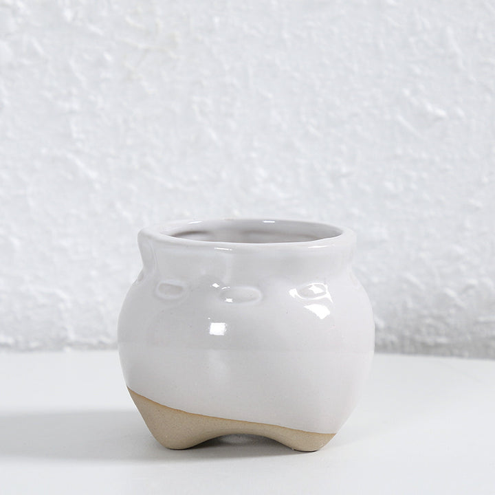 Contemporary Curved Ceramic Vase Stornfeild