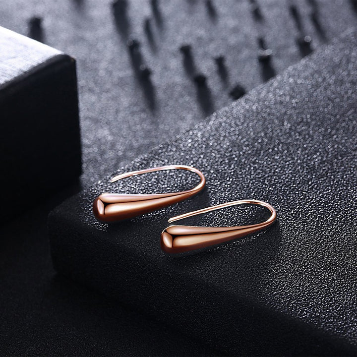 Elegant Teardrop Dangle Earrings Stornfield