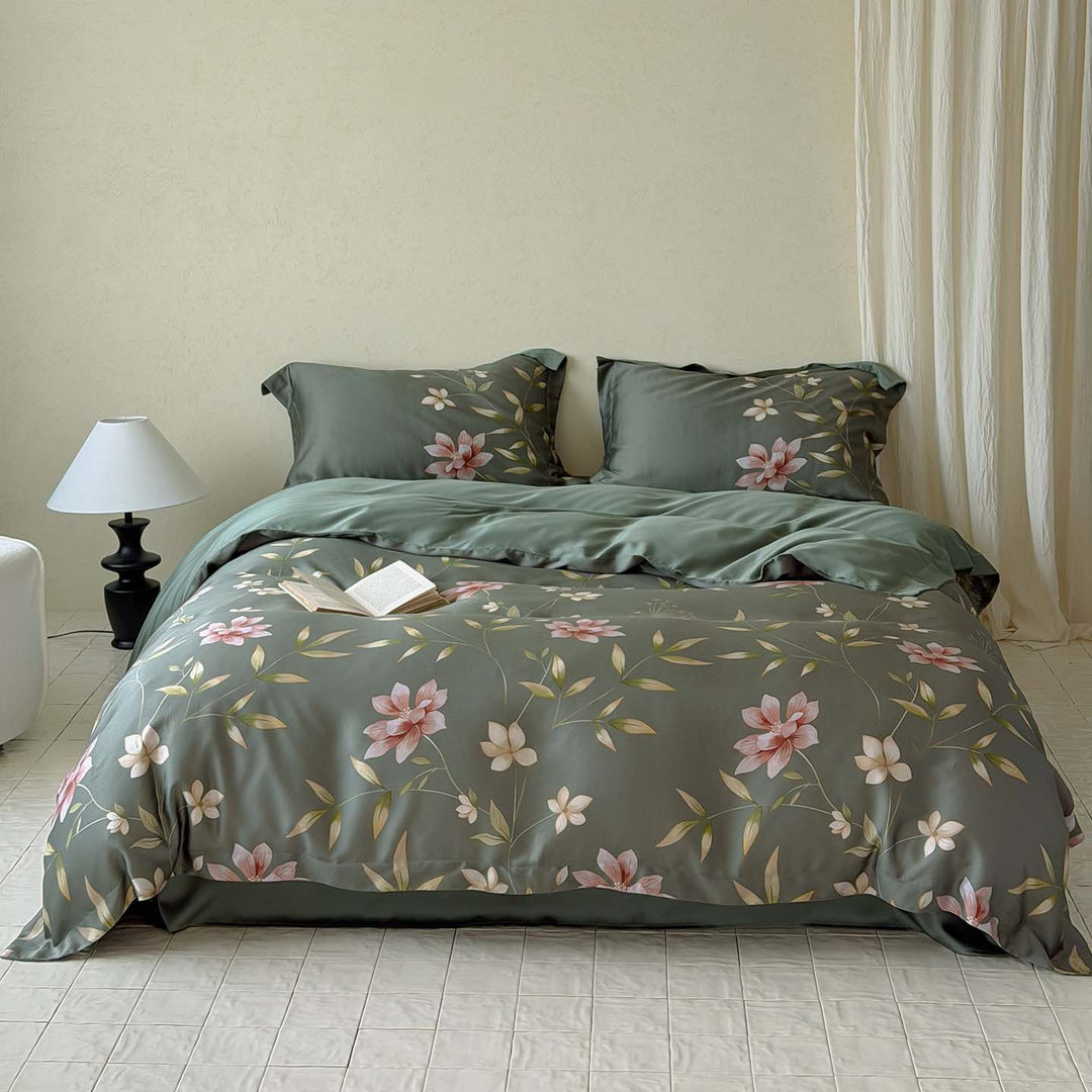 Satin bedding set with floral watercolor print and silky shiny surface