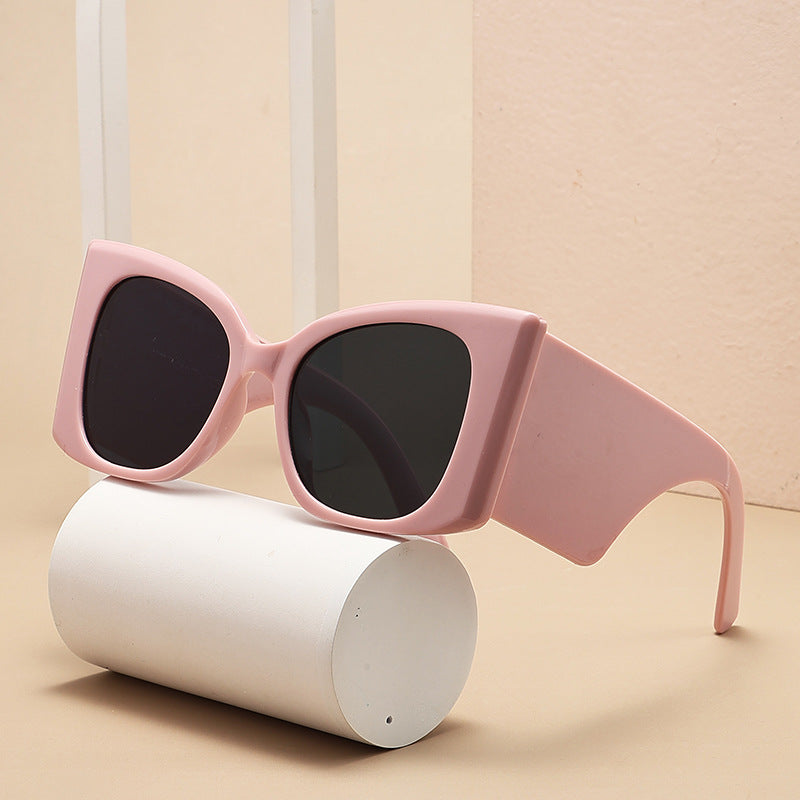Women's fashionable oversized sunglasses with glamorous design Stornfield