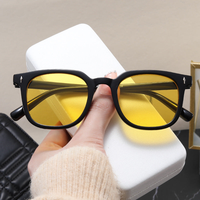 Women's fashionable square sunglasses with durable plastic frame Stornfield