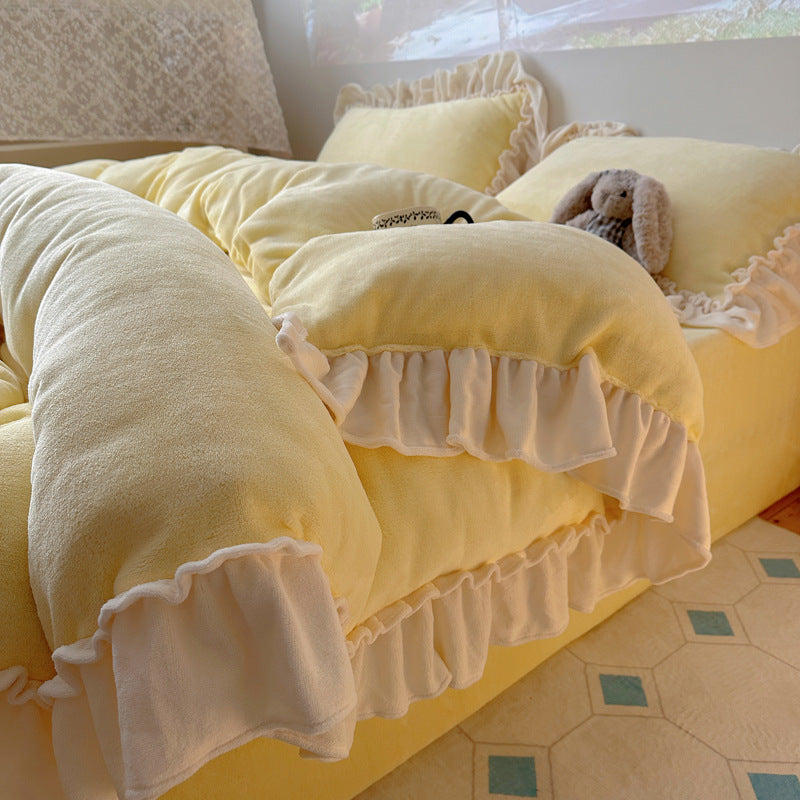 Luxurious Ruffled Plush Comforter Set