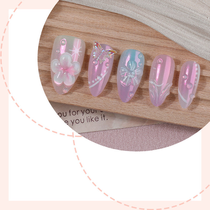 Artistic Press-On Nail Set with Floral Accents Stornfield
