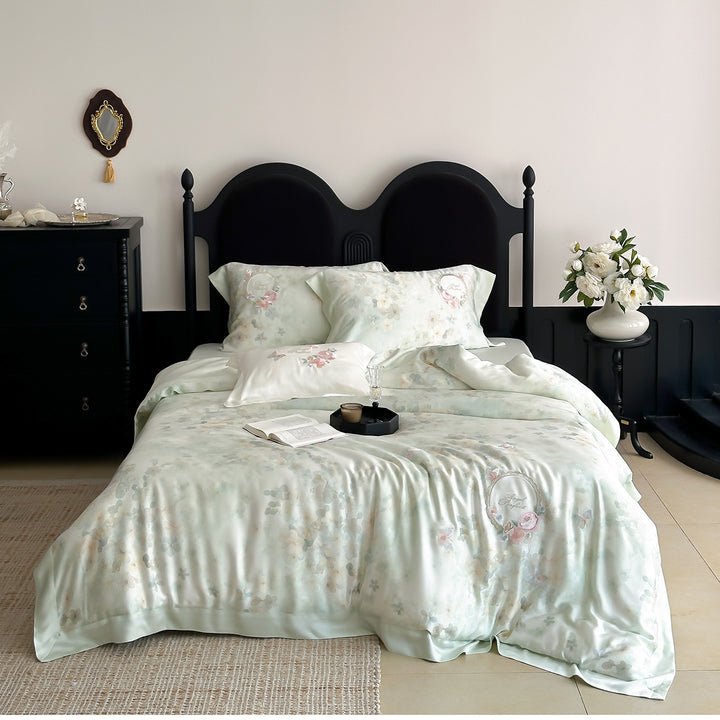 Satin-Feel Floral Bed Linen Set with Watercolor Botanical Print
