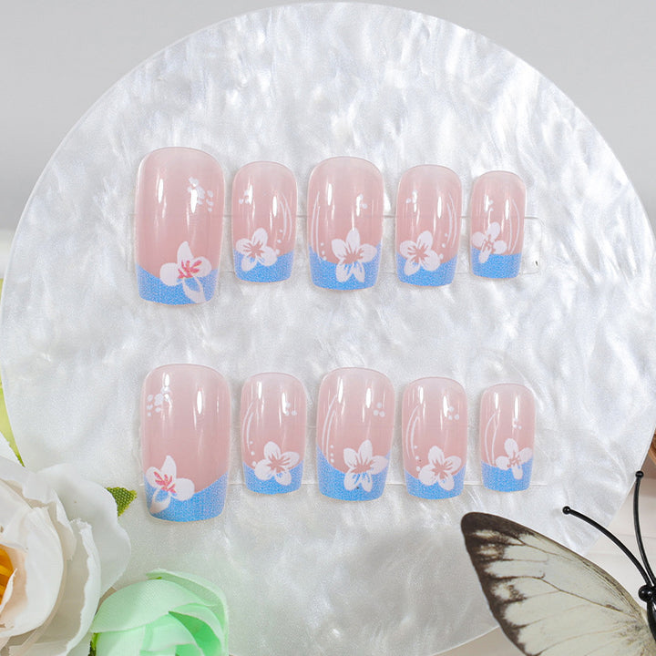 Artificial nail set with delicate flower designs Stornfield