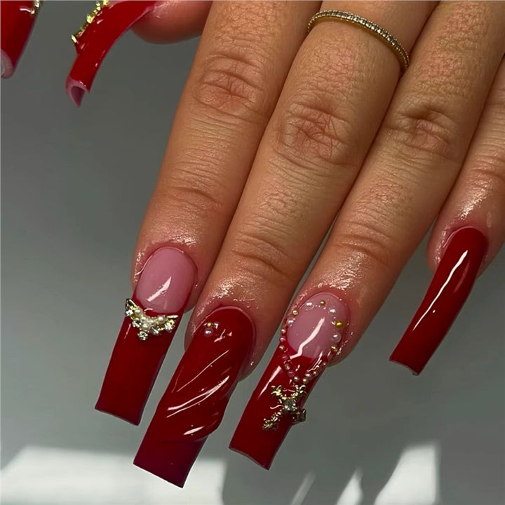Elegant Press-On Nail Art with Gold Embellishments Stornfield