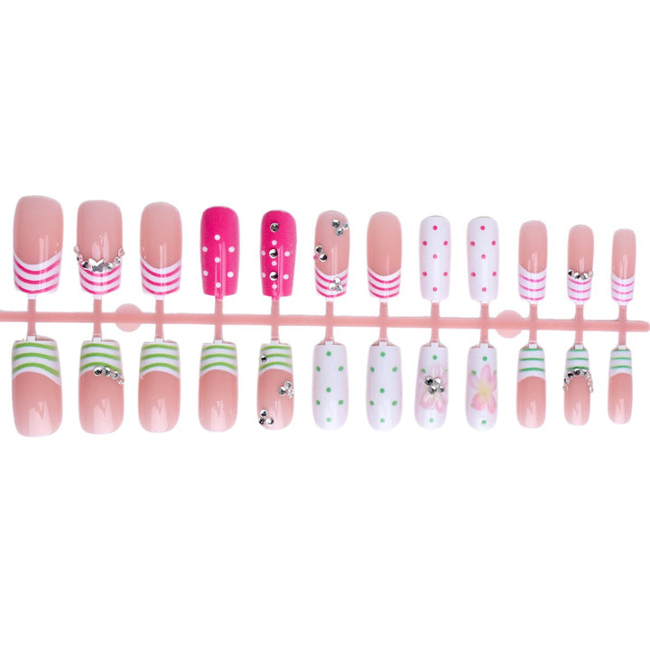 Artificial nails with creative patterns and applications Stornfield