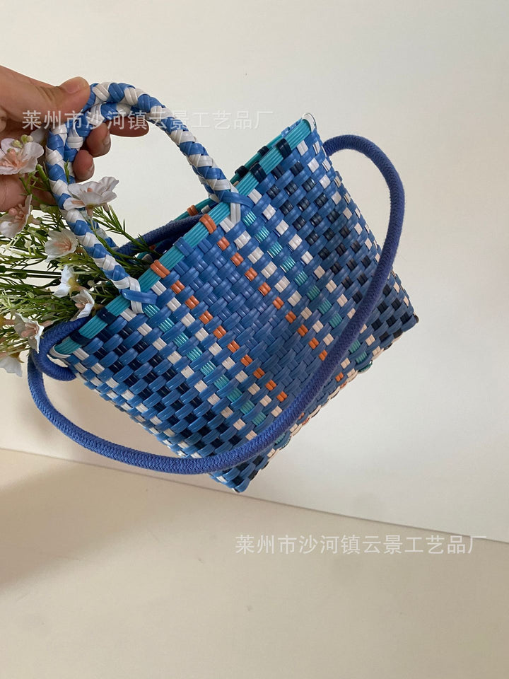 Playful handbag made of braided materials Stornfield