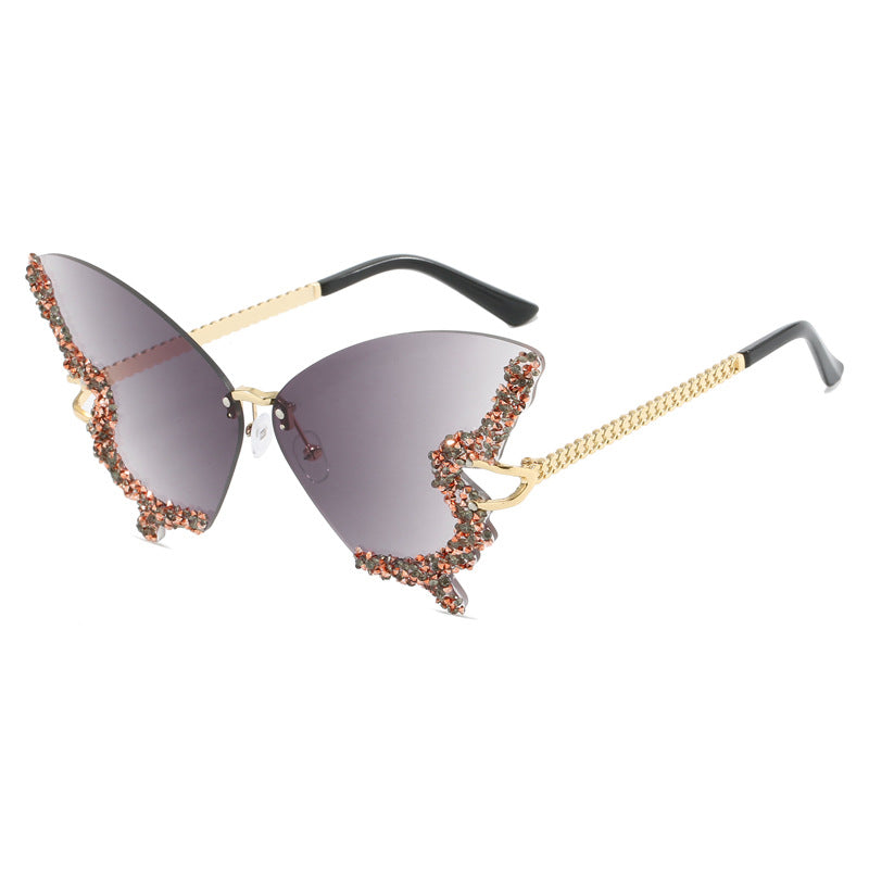 Ladies extravagant Cats Eye sunglasses with sparkling accents Stornfield