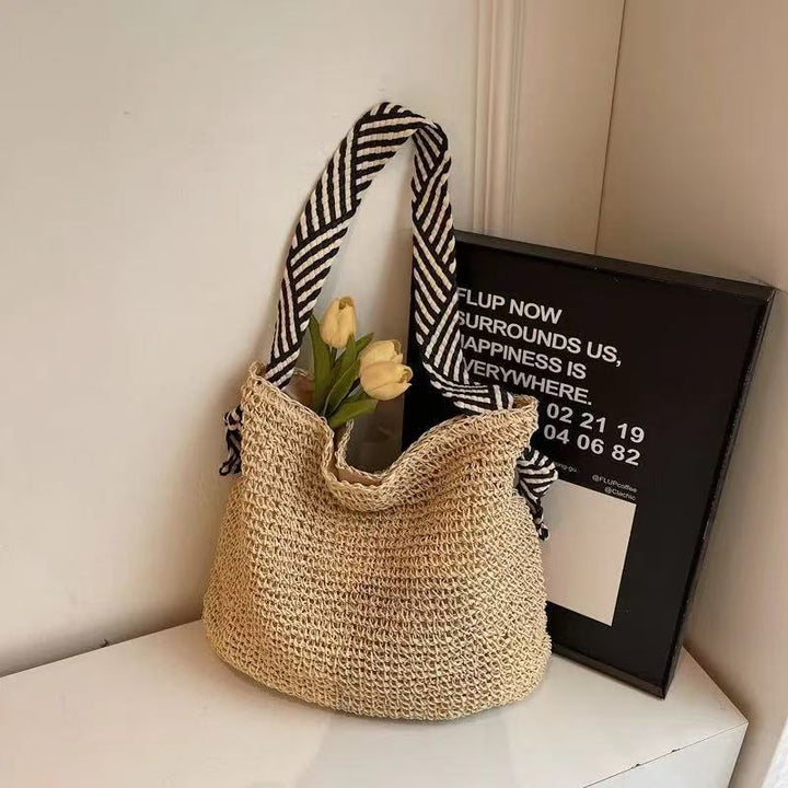 Handcrafted Trendy Straw Bag Stornfield
