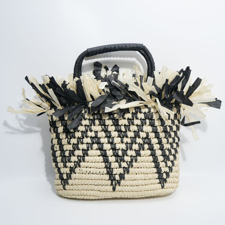Basket bag with fringe accents Stornfield