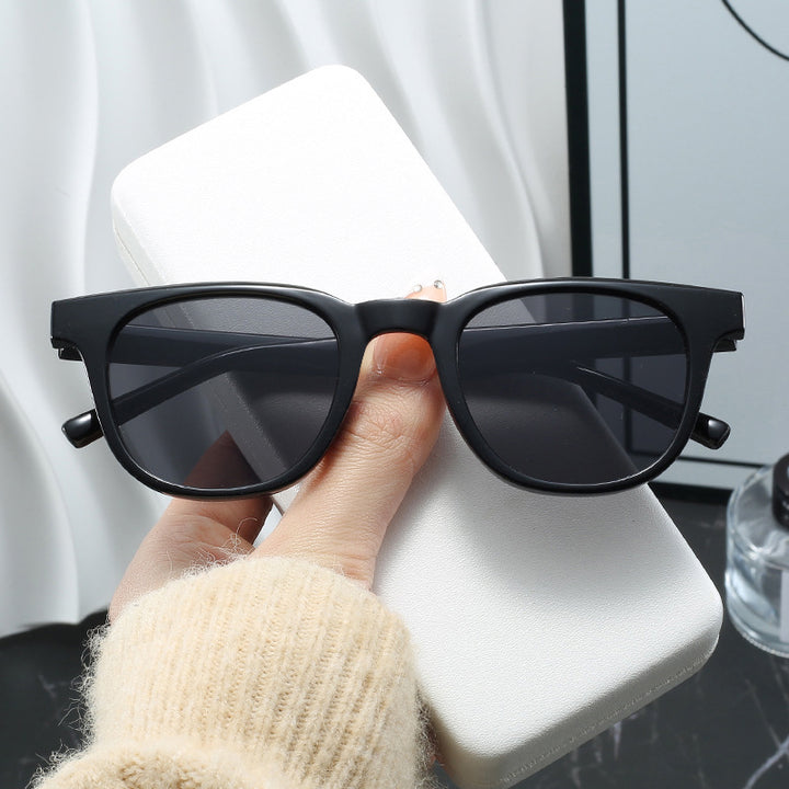 Women's fashionable cat-eye sunglasses with high-quality plastic frame Stornfield