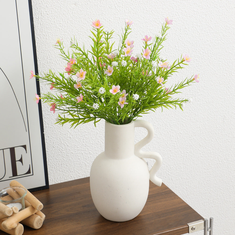 Artificial flower stem with fine blooms