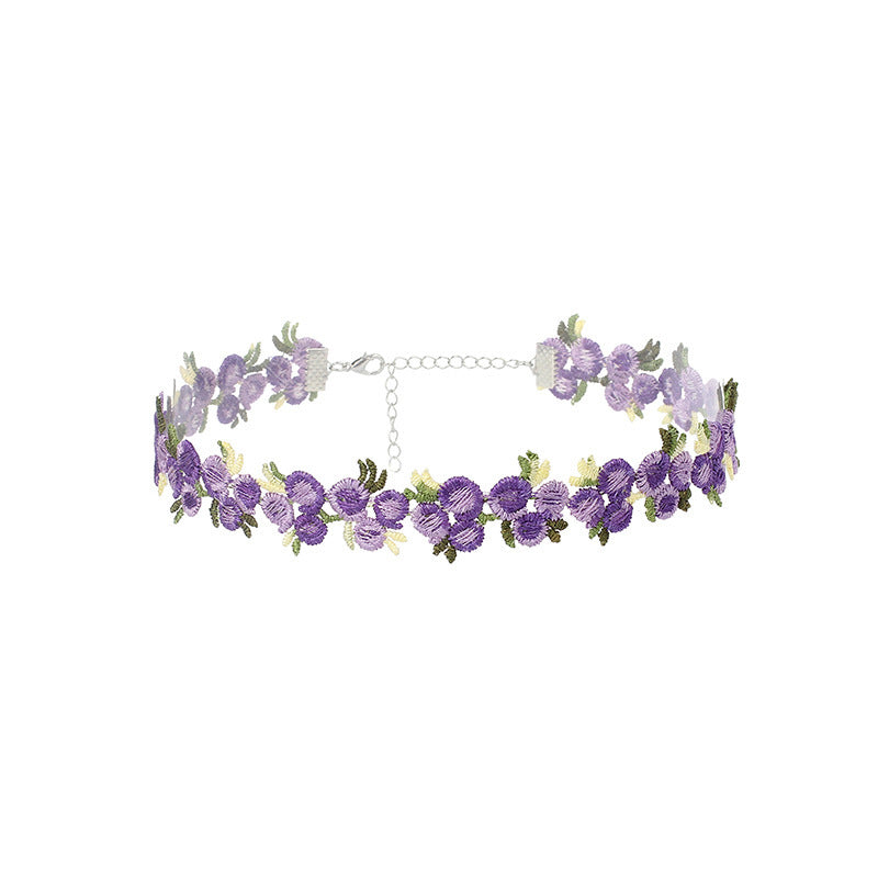 Floral Choker Necklace Stornfield
