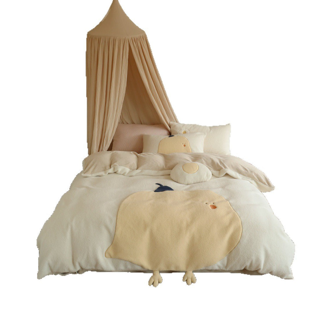 Cuddle blanket with 3D chick application and cute plush feet