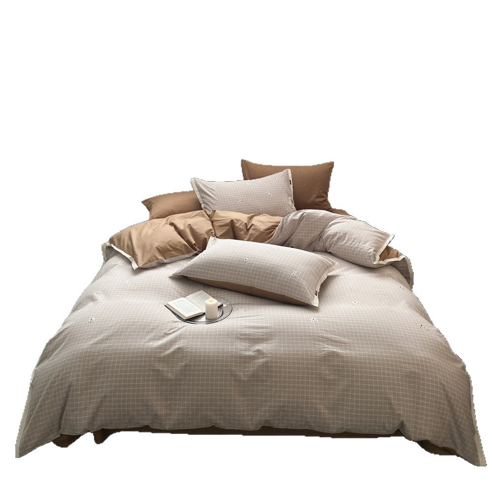 Reversible bedding set made of breathable cotton satin with a fine check pattern