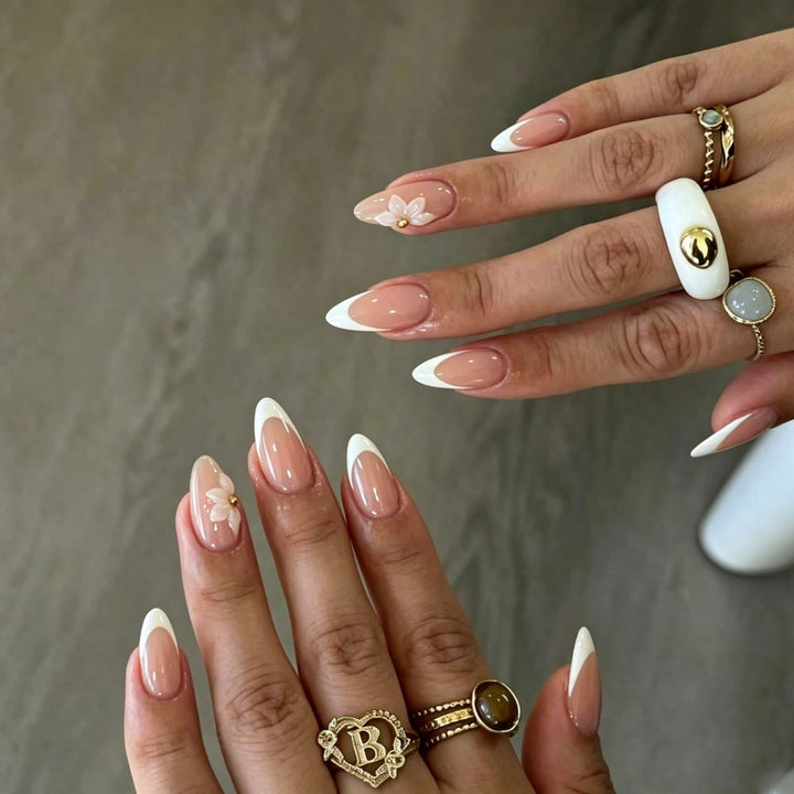 Elegant Press-On Nail Tips with Decorative Bow Stornfield