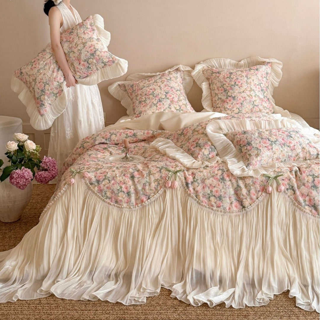 Vintage Floral Pleated Bedspread & Duvet Cover Ensemble with Tulip Appliqué and Ruffled Pillow Shams