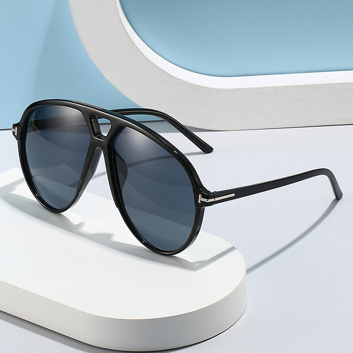 Women's oversized sunglasses in modern avant-garde design Stornfield
